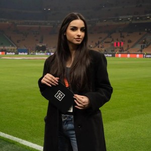 性感丨意甲场边有道风景线