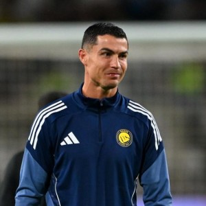 乐鱼体育-盟友返政+罢免主席，C罗权斗石油资本大胜利？